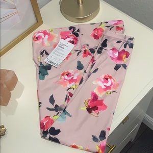 Athleta Elation 7/8 Tight Small rose floral